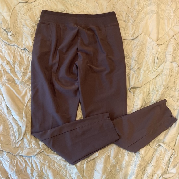Brooklyn Mid Rise Ankle Pant. Women’s size 8 Athleta. - Picture 3 of 3